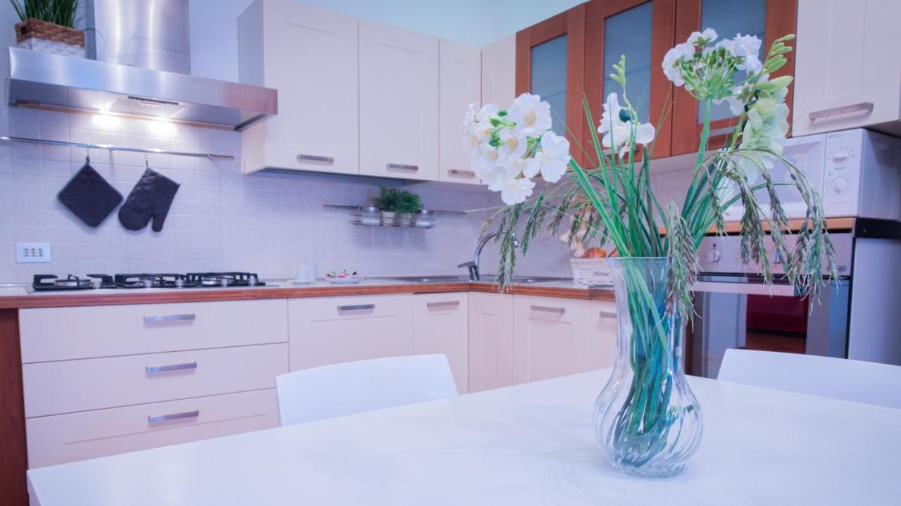 Casa Sant Elena Id15675 Appartement Peschiera del Garda Buitenkant foto